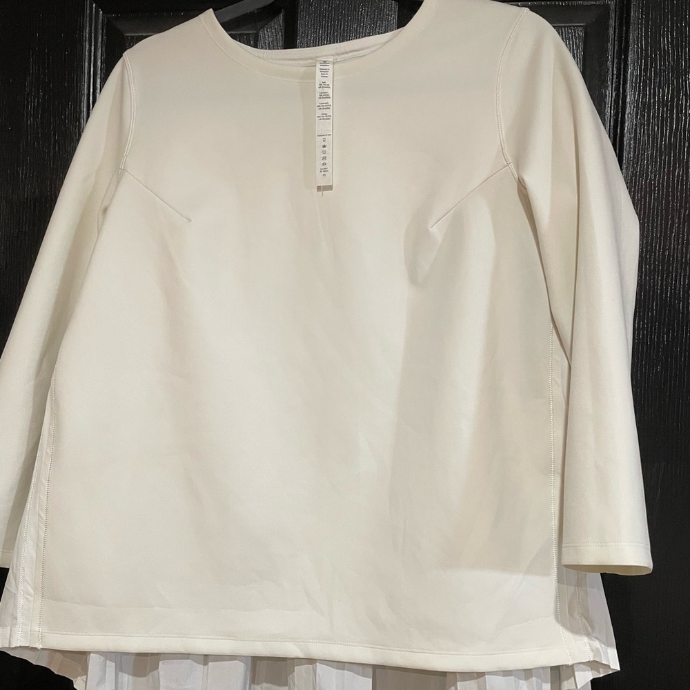 Lululemon pleated top